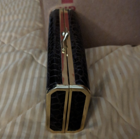 Sasha, Black snake-like skin clutch - Picture 3 of 7